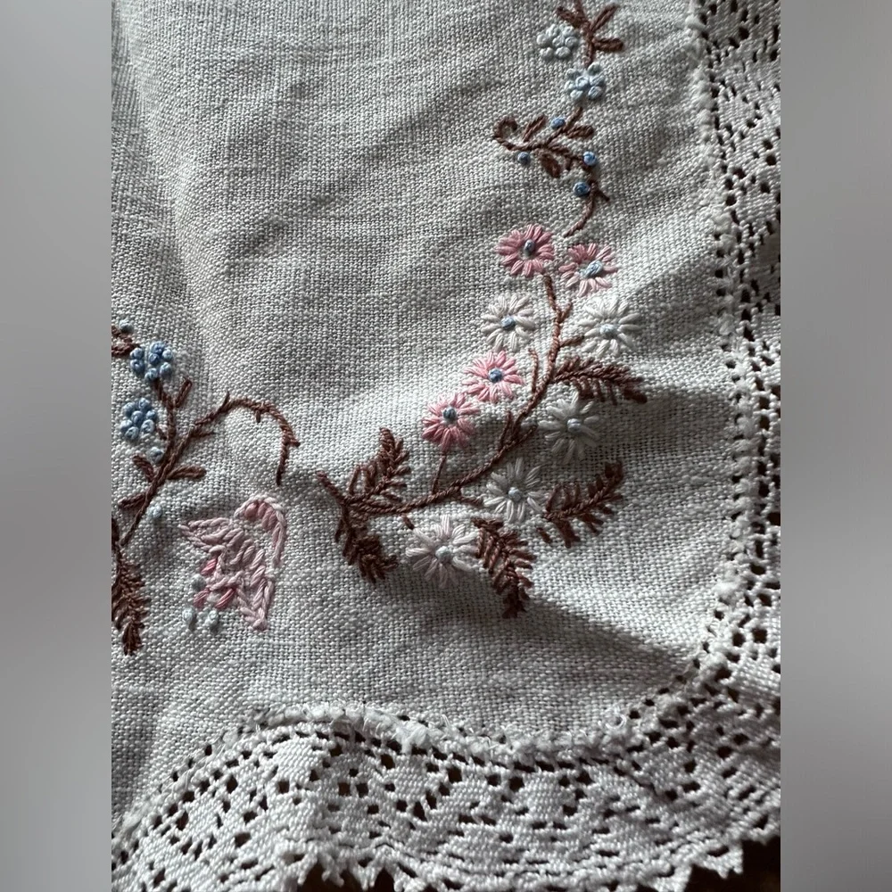 Lot of 5 doily Set